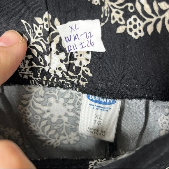 13. Umgee Hacci Tunic Old Navy Patterned Joggers J. Jill Boho Necklace Bundle - Picture 3 of 9